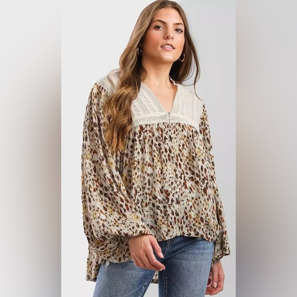 Gimmicks The Buckle Pieced Woven Lace Blouse Women’s size Small - Picture 2 of 16